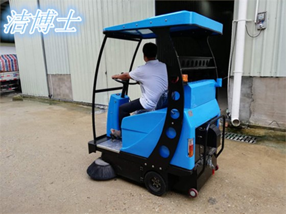 潔博士電動掃地機(jī)